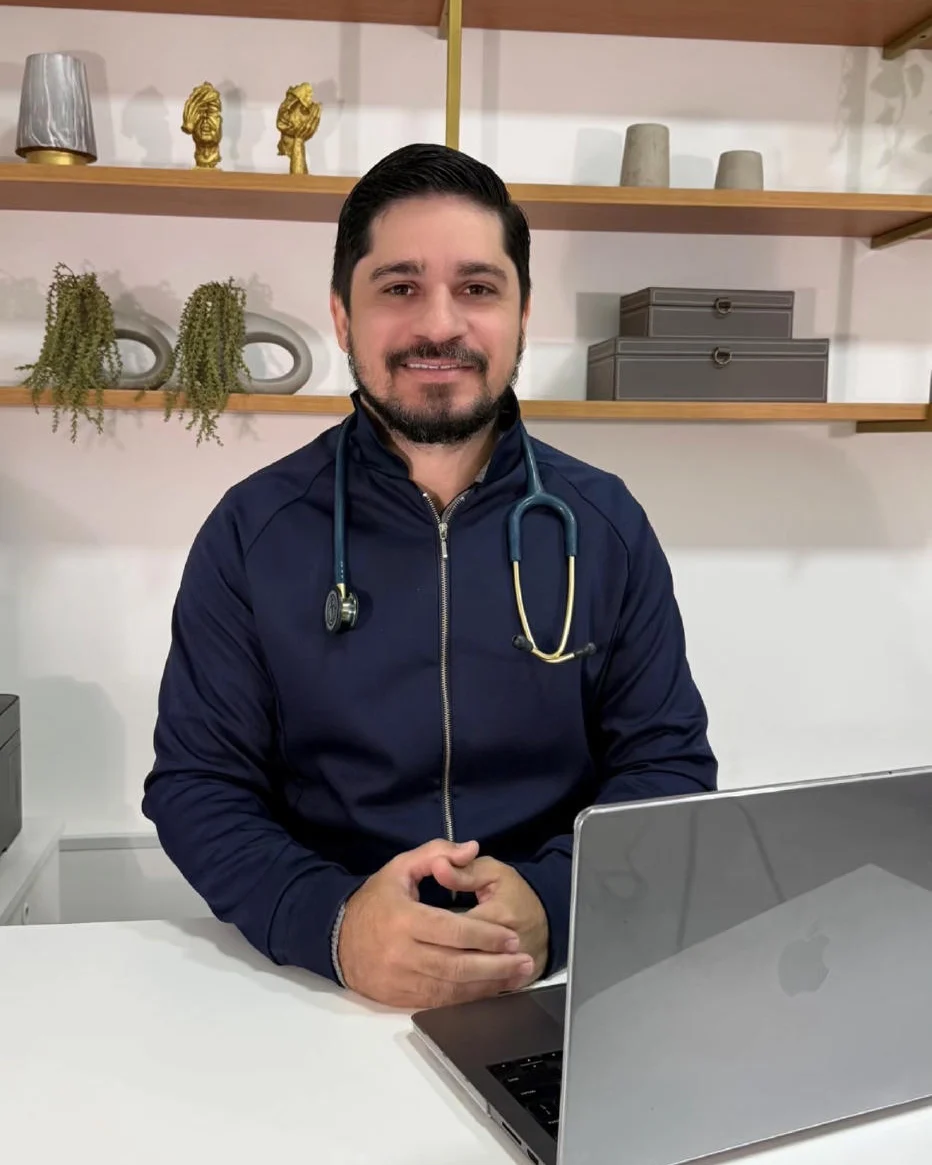 Dr. Willian Macedo, responsável técnico da MS Clínica